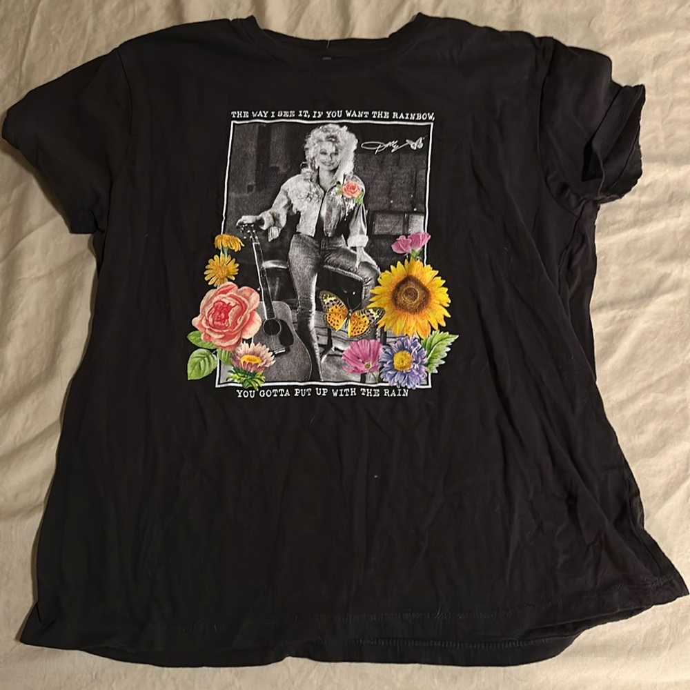 Dolly Tee